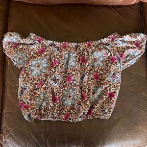 Off shoulder crop top
